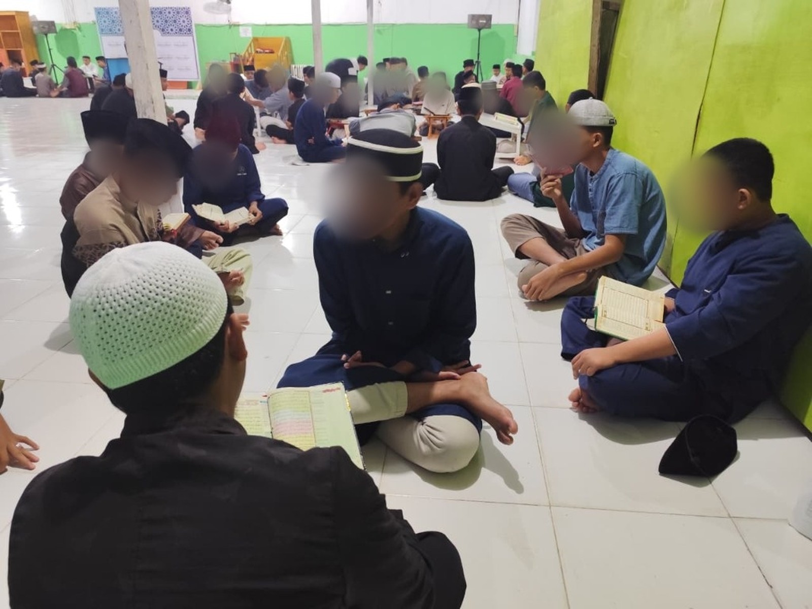 Halaqah Tahfizh Al-Qur'an & Thalabul 'Ilmi (Pesantren)