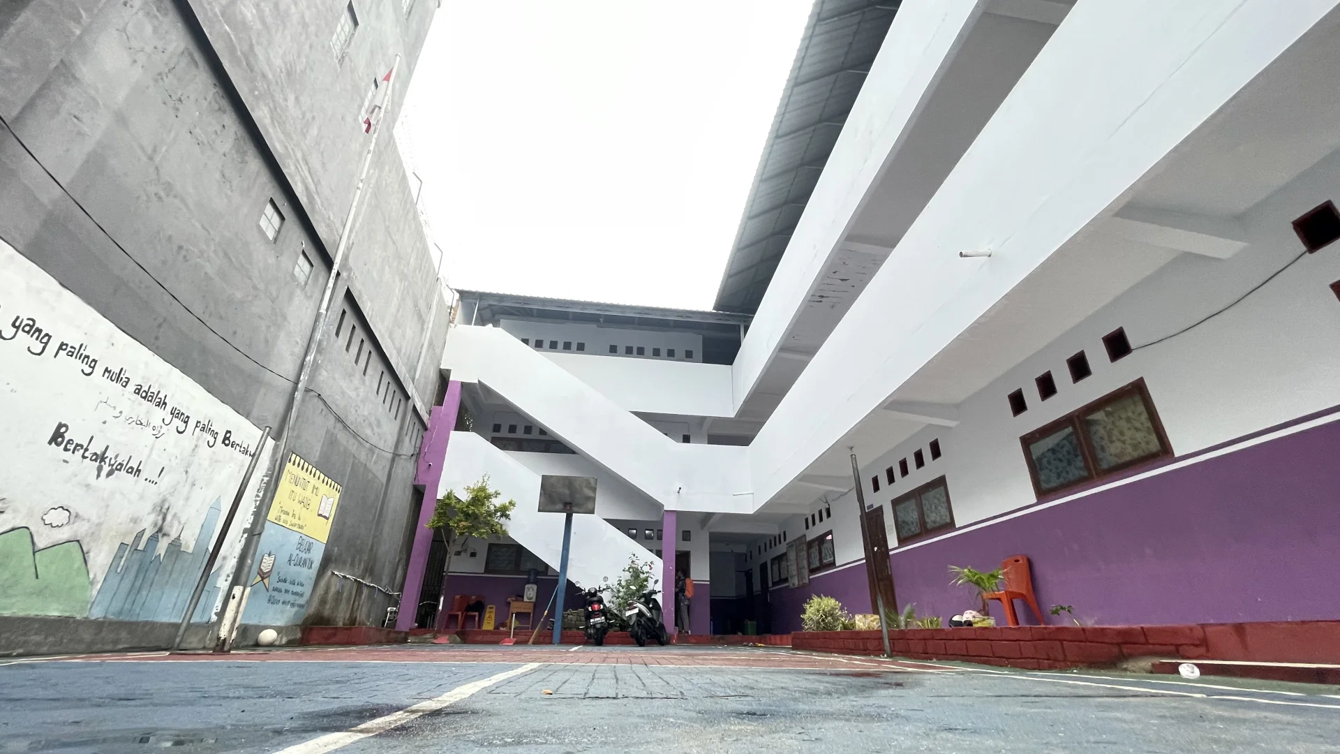 Gedung & Sarana Belajar MI Imam Syafi'i