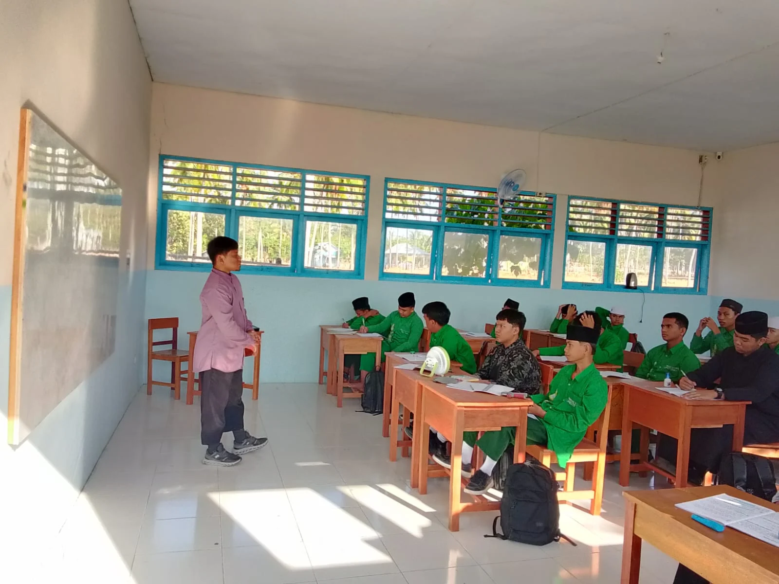 Ruang Kelas & Suasana Belajar MTS As-Sunnah